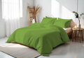 Luxusné posteľné obliečky z kvalitného bavlneného saténu v sviežom zelenom prevedení. Obliečky majú zapínanie na zips.
