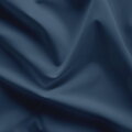 Posteľné obliečky z kvalitného bavlneného saténu v zmyselnej atramentovo modrej farbe.
